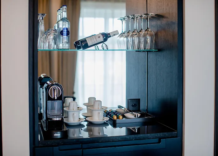 فندق Schweizerhof & 5*