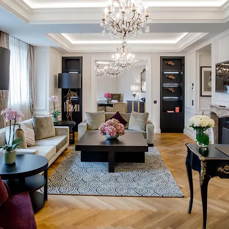 호텔 Schweizerhof & 5*