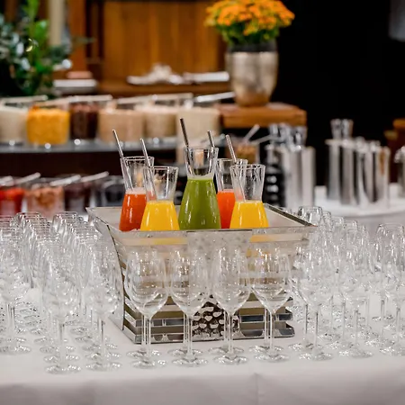 호텔 Schweizerhof & 5*